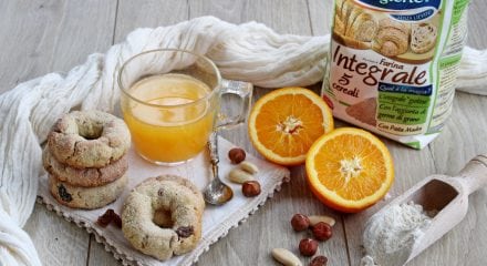 Ciambelline integrali arancia e frutta secca