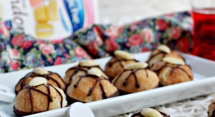 Amaretti alle amarene e cioccolato