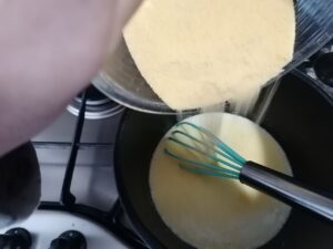 Castagnole di polenta con cuore alla nocciola